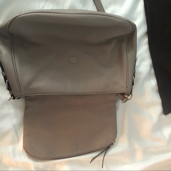 Kate Spade purse. - Picture 3 of 7